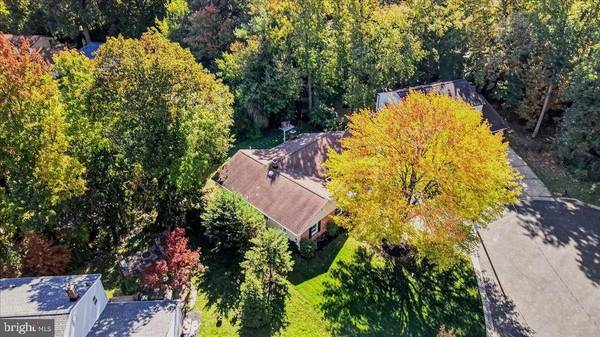 6 LORI LN, Wilmington, DE 19809