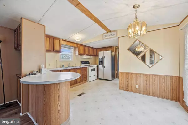 4 MILKWEED CT #238, Newark, DE 19713