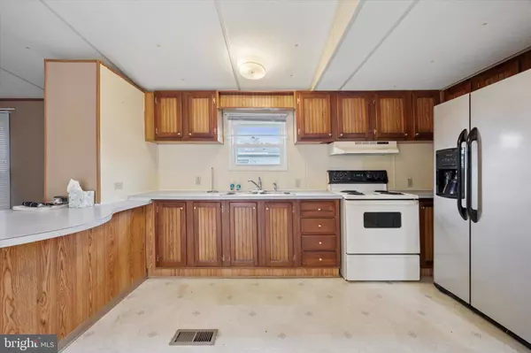 4 MILKWEED CT #238, Newark, DE 19713