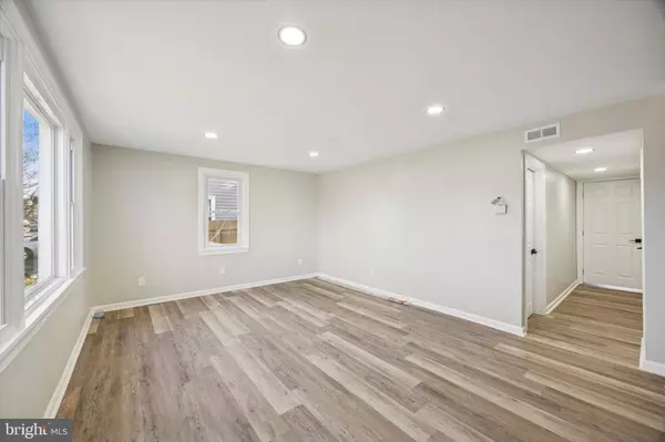 153 OLGA RD, Wilmington, DE 19805