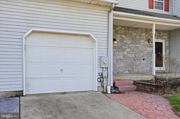 136 SHINN CIR, Wilmington, DE 19808