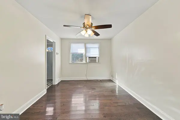 3003 W COURT AVE, Claymont, DE 19703