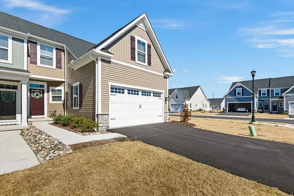 711 Thomas Penn Dr, West Grove, PA 19390-2124