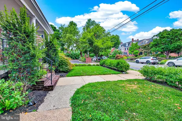 1110 N BROOM ST, Wilmington, DE 19806