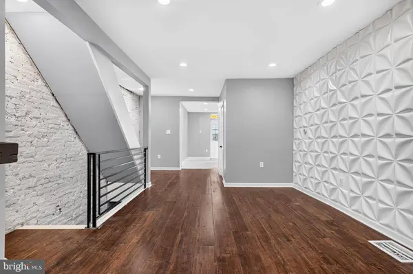 245 E ALLEN ST, Philadelphia, PA 19125
