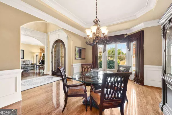 2457 Treehaven DR, Snellville, GA 30078