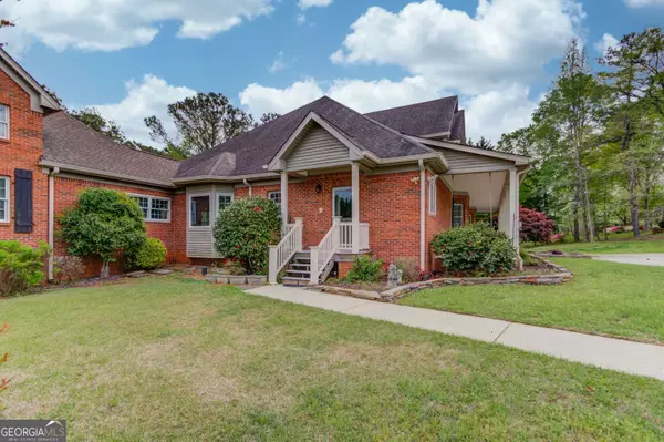 5040 Fawn Valley DR, Loganville, GA 30052