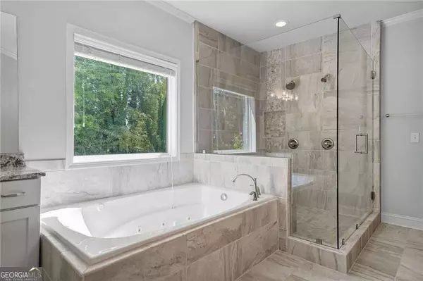 810 Eagle Crossing DR, Lawrenceville, GA 30044