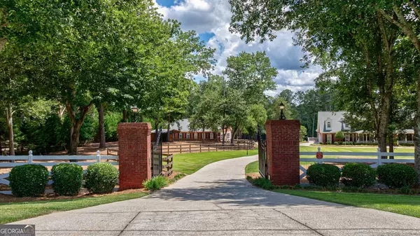 2391 Rabbit Farm CIR, Loganville, GA 30052