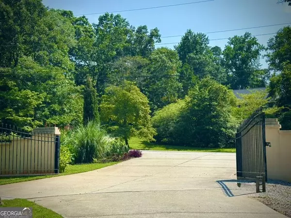 3135 Juhan RD, Stone Mountain, GA 30087