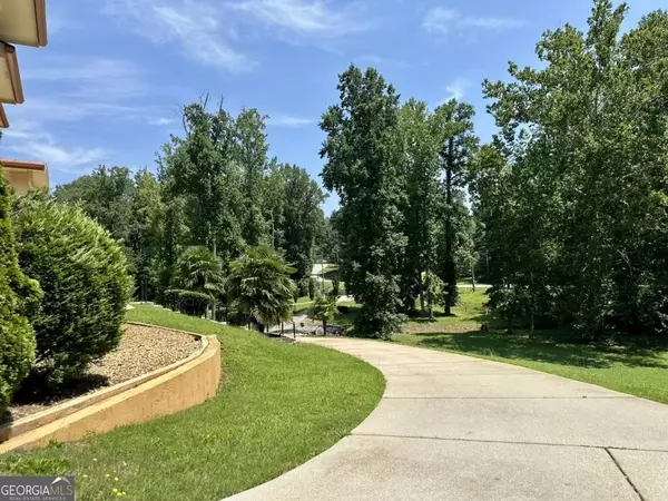 3135 Juhan RD, Stone Mountain, GA 30087