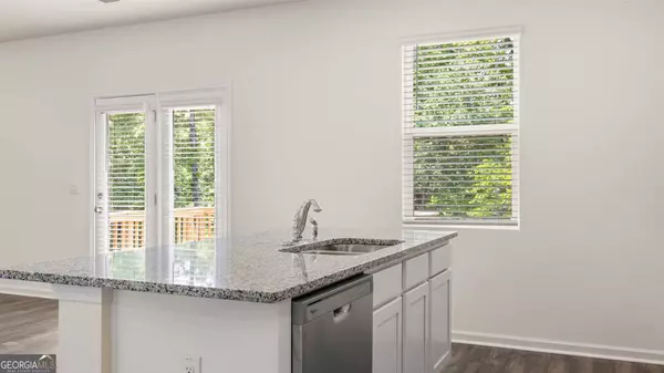 1306 Village Brook DR, Dacula, GA 30019