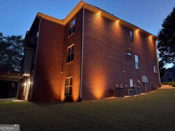 1637 Madison LN SE, Conyers, GA 30013