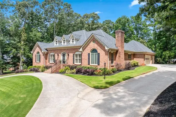 2065 Innsfail DR, Snellville, GA 30078