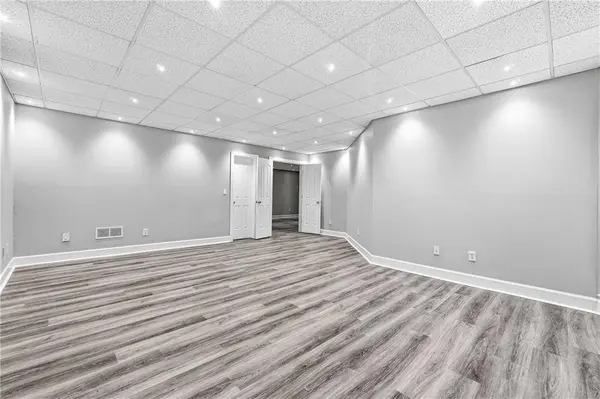 1988 Fairgreen DR, Stone Mountain, GA 30087