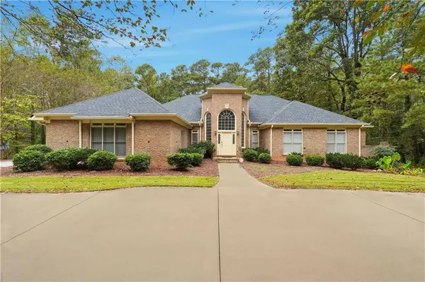 1988 Fairgreen DR, Stone Mountain, GA 30087