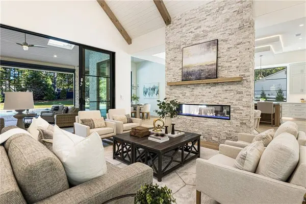 141 North Trace, Alpharetta, GA 30009