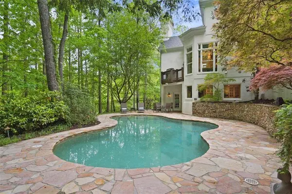 960 Tiverton LN, Alpharetta, GA 30022