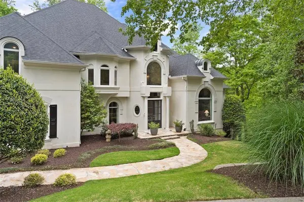 960 Tiverton LN, Alpharetta, GA 30022