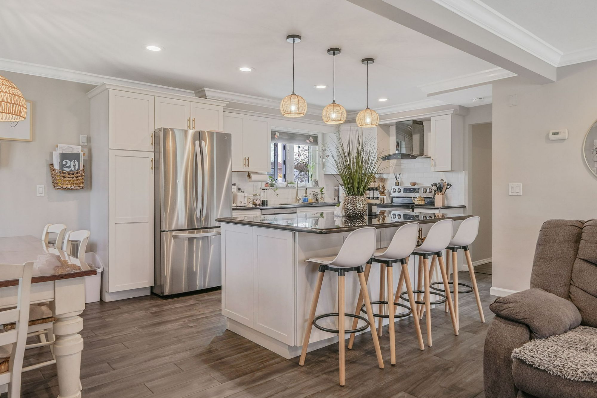 Bright professionally presented kitchen prepared for home buyers