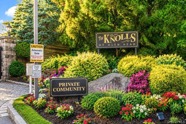 19 The Circle #19, Glen Head, NY 11545