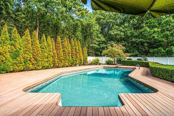 239 Radio AVE, Miller Place, NY 11764