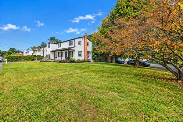 6 S Arizona RD, West Babylon, NY 11704