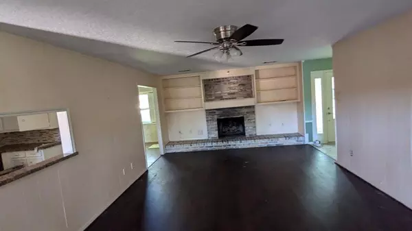 7111 River Mill DR, Spring, TX 77379