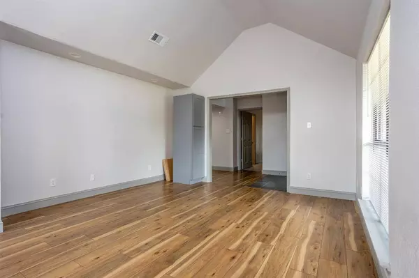 947 Aspen Drive, Desoto, TX 75115