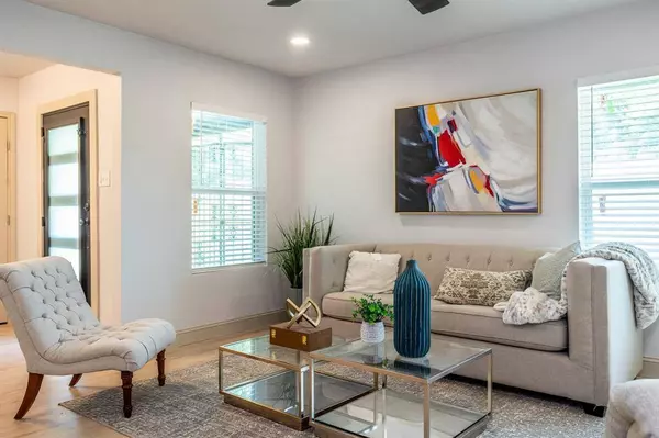 2207 Van Cleave Drive, Dallas, TX 75216