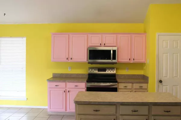 1716 Mcgarry Lane, Mansfield, TX 76063