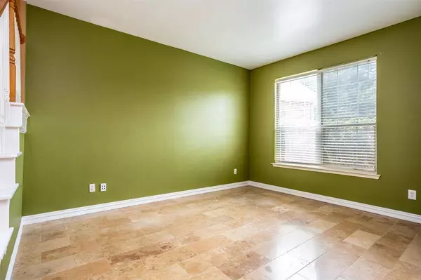 2708 Castlecove Drive, Grand Prairie, TX 75052