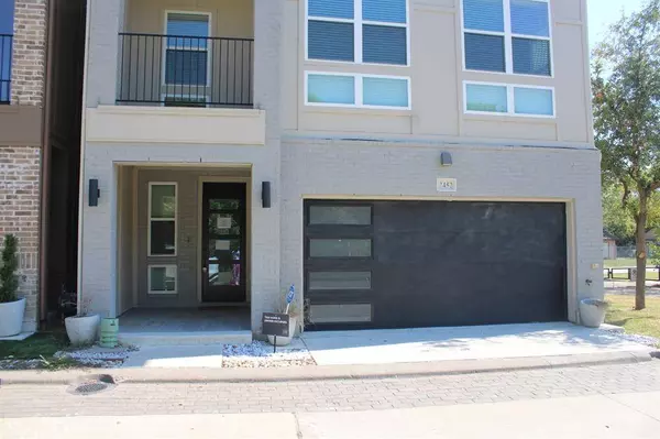 2452 Carmelita Street, Dallas, TX 75212