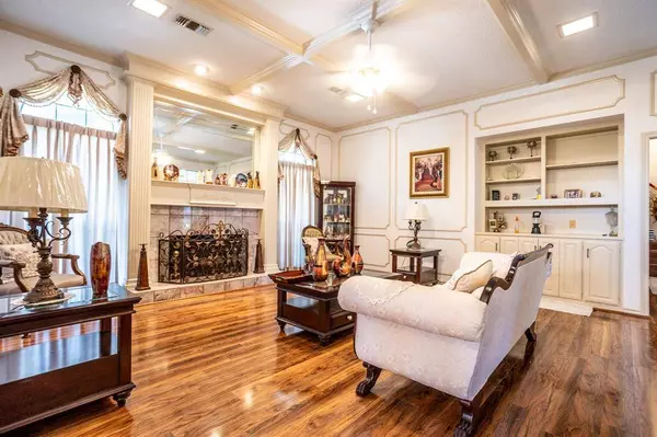 529 Bent Creek Drive, Desoto, TX 75115