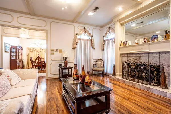 529 Bent Creek Drive, Desoto, TX 75115