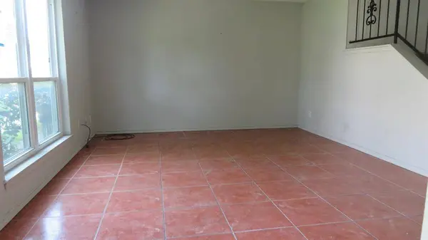 109 W Mountain Creek Drive #13, Grand Prairie, TX 75052