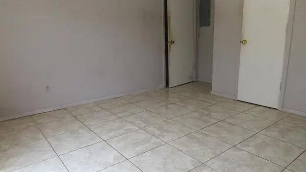 109 W Mountain Creek Drive #13, Grand Prairie, TX 75052