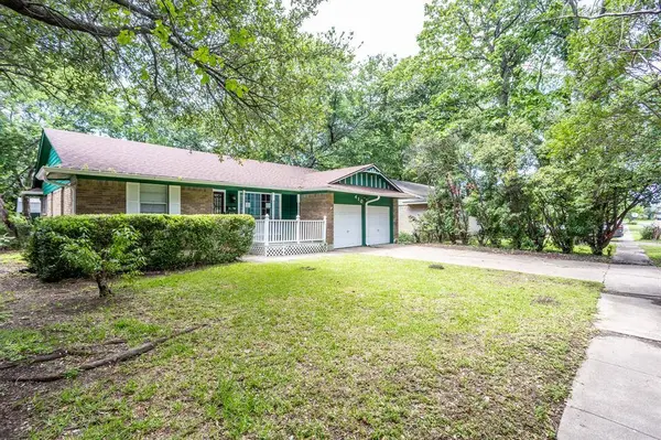 410 E Mona Avenue, Duncanville, TX 75137