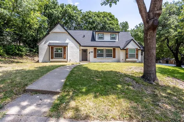 809 Wood River Road