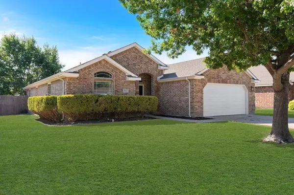 914 Hitchcock Circle, Duncanville, TX 75137