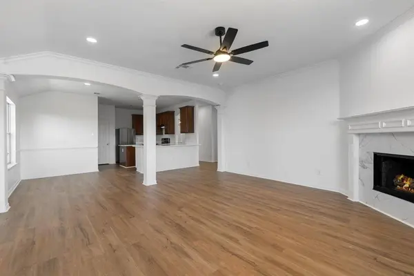 914 Hitchcock Circle, Duncanville, TX 75137
