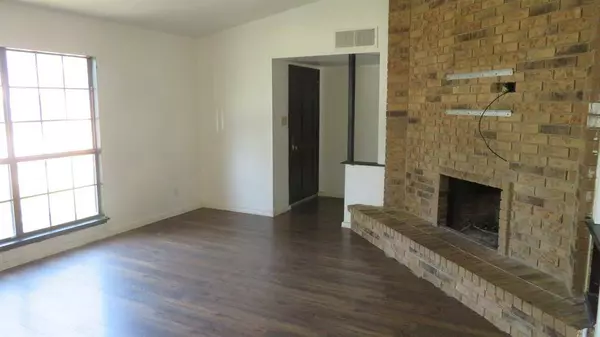 3833 Hackberry Lane, Bedford, TX 76021