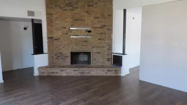 3833 Hackberry Lane, Bedford, TX 76021