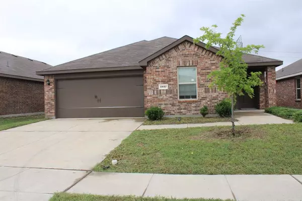 1937 Duskwood Drive, Lancaster, TX 75146