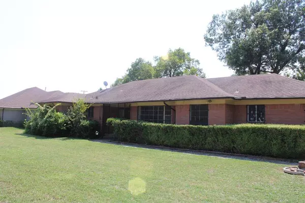 706 W Five Mile Parkway, Dallas, TX 75224