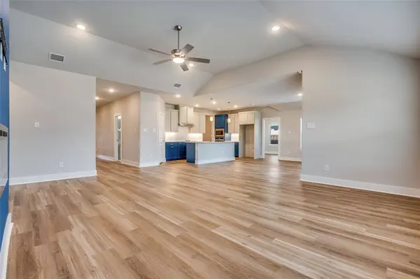 237 Four Roses Drive, Waxahachie, TX 75165