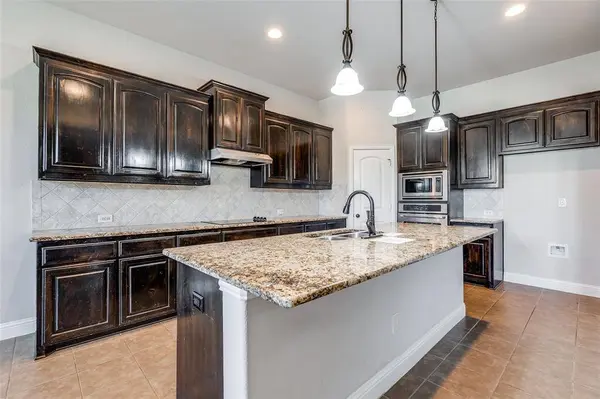 4005 Orchard Park Lane, Midlothian, TX 76065