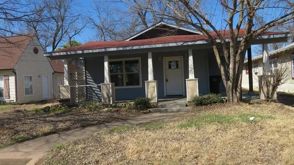 107 Scurlock Avenue, Cleburne, TX 76031