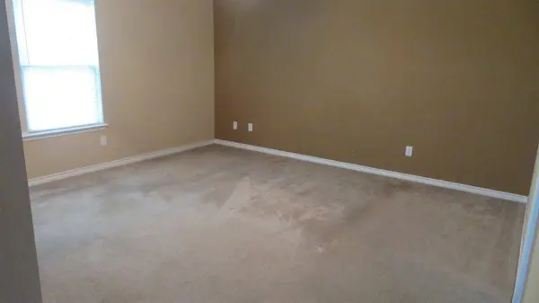 753 Snowy Orchid Lane, Desoto, TX 75115