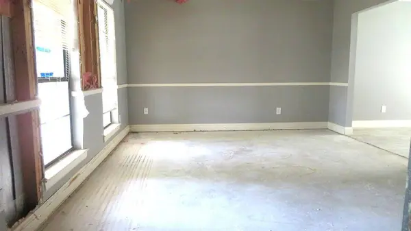 608 Valley Mills Drive, Arlington, TX 76018